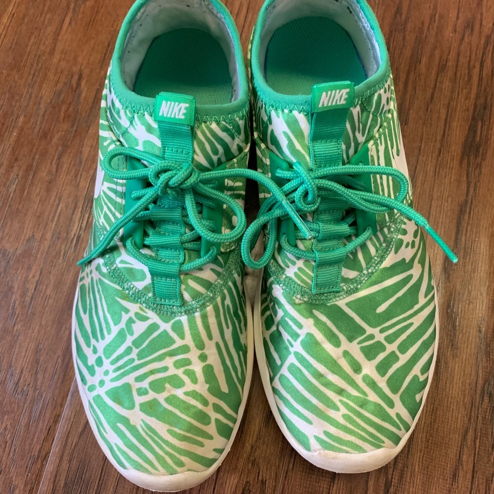 Women’s Nike running shoes size 8